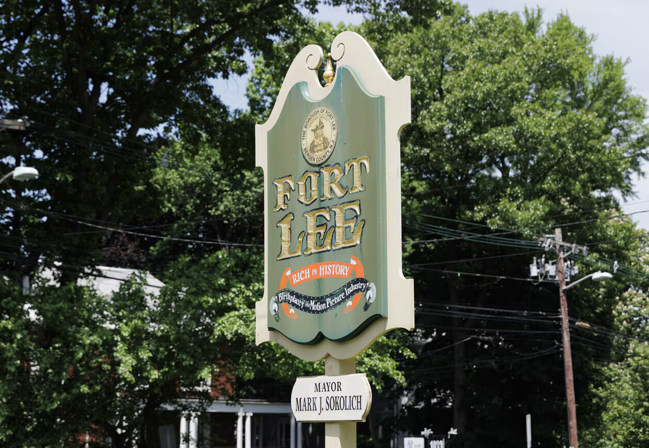 Fort Lee, NJ street view